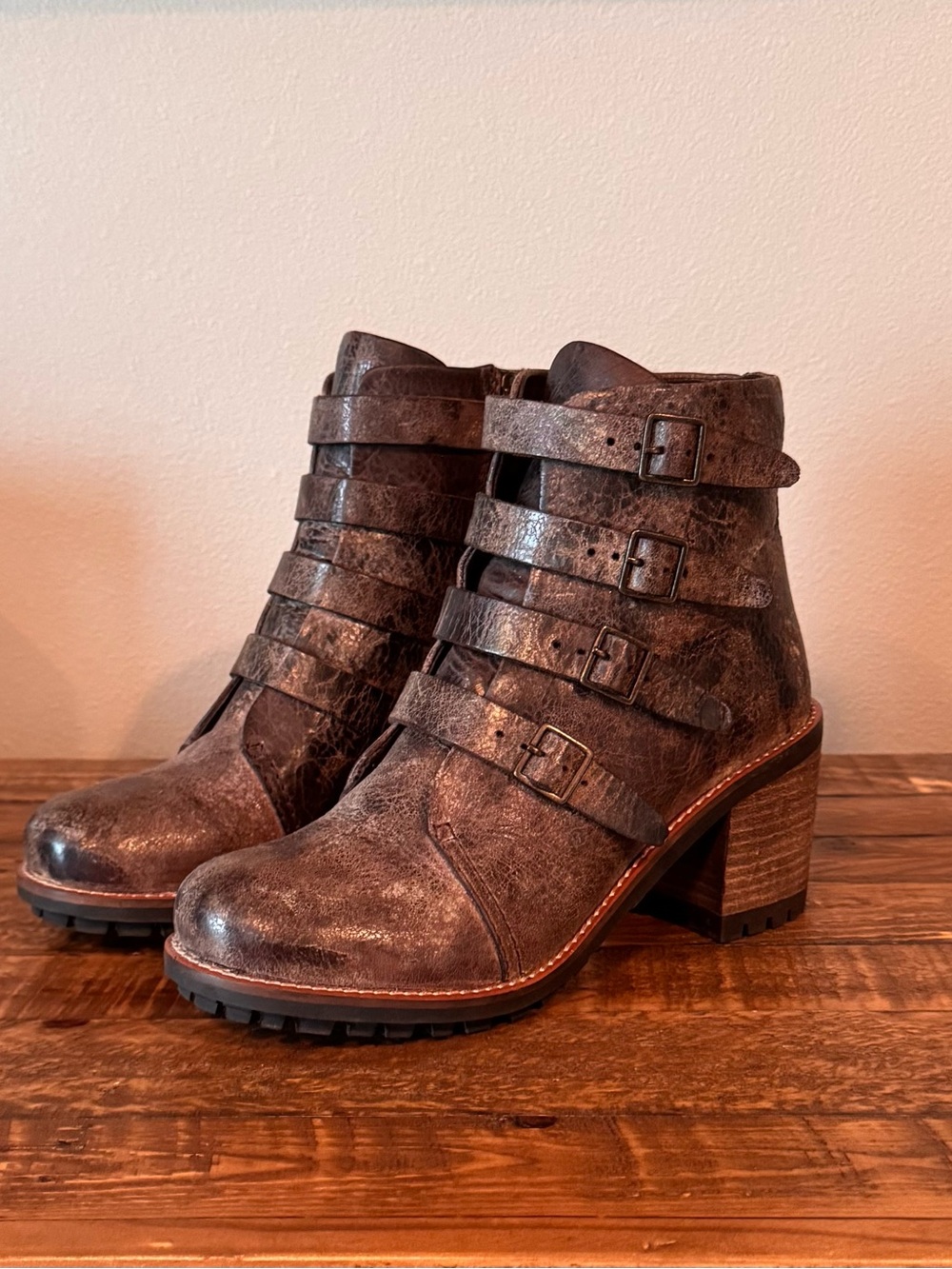Women's Diba True Com Rad Boots in Charcoal Vintleat